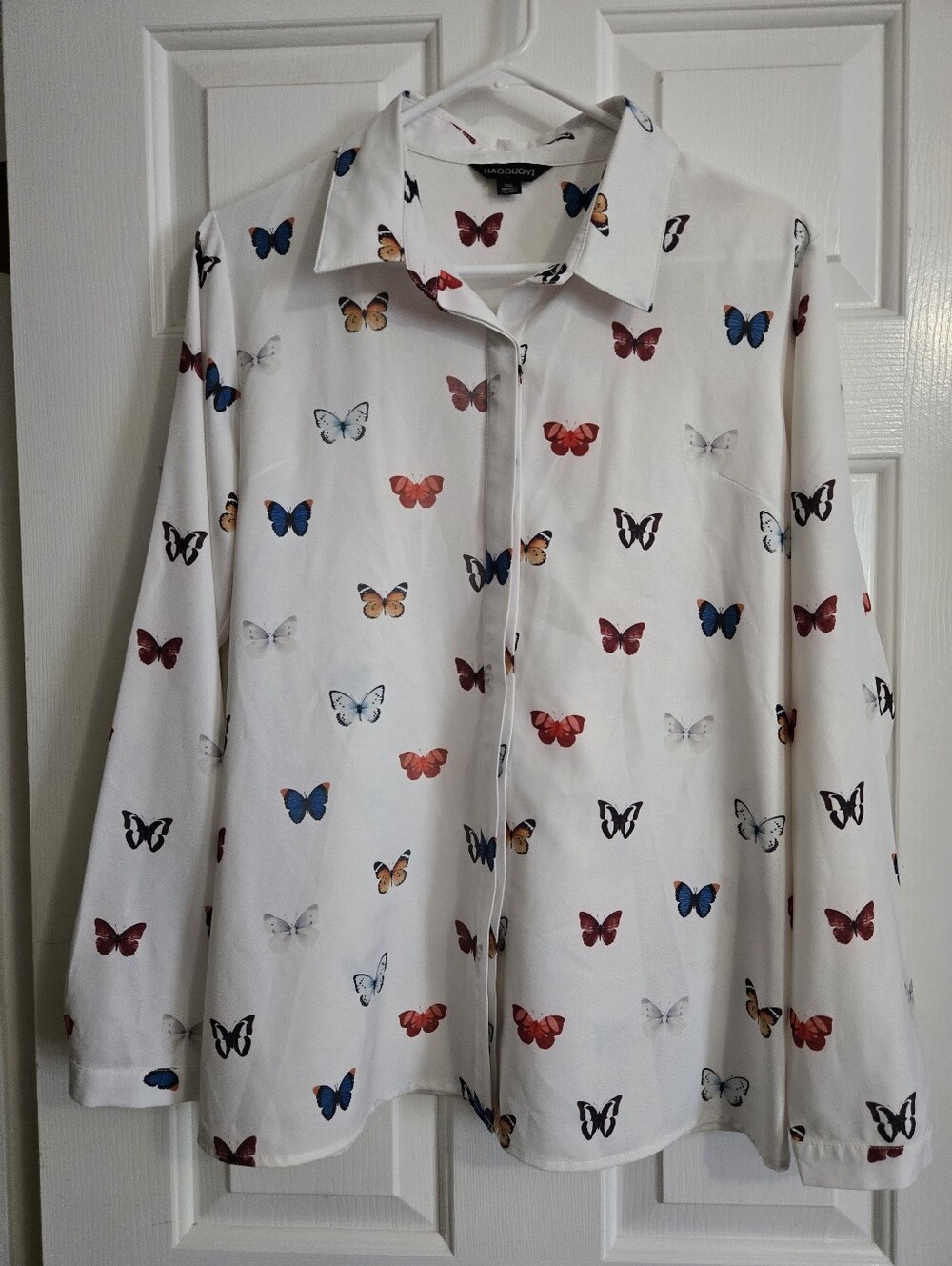 HAODUOYI White Blouse with Red and Blue Butterfly Motif